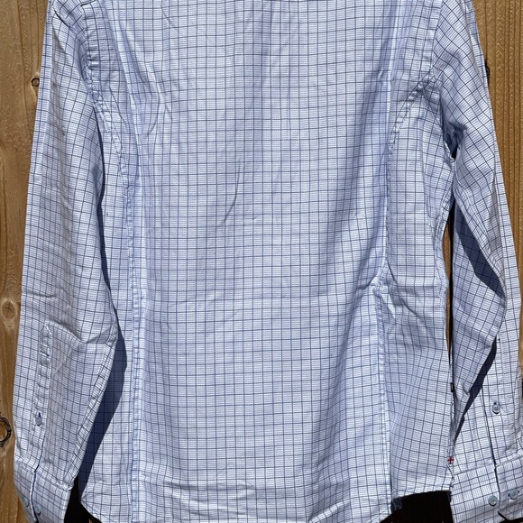 Stunning BNWT Victorinox shirt in blue size medium- beautiful details & fabric!! - Picture 8 of 9